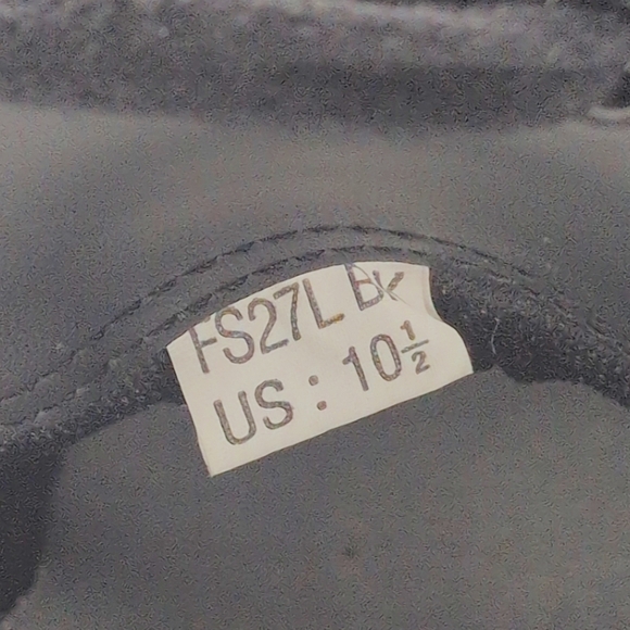 Mizuno Black and White Football Soccer Cleats Sz 10.5 NWOT - Picture 7 of 8